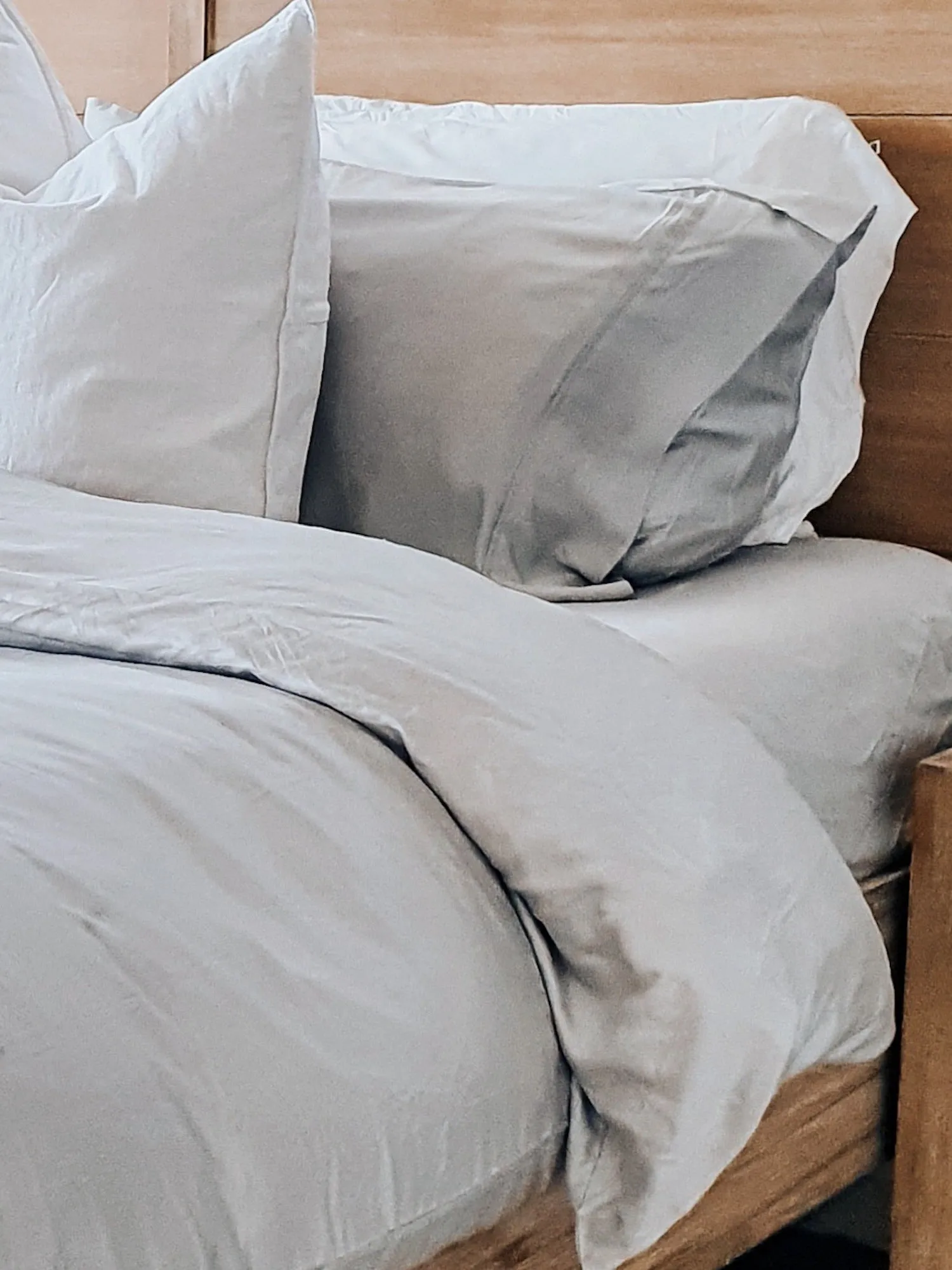 Bamboo Fitted Sheet (Queen) - Antarctica