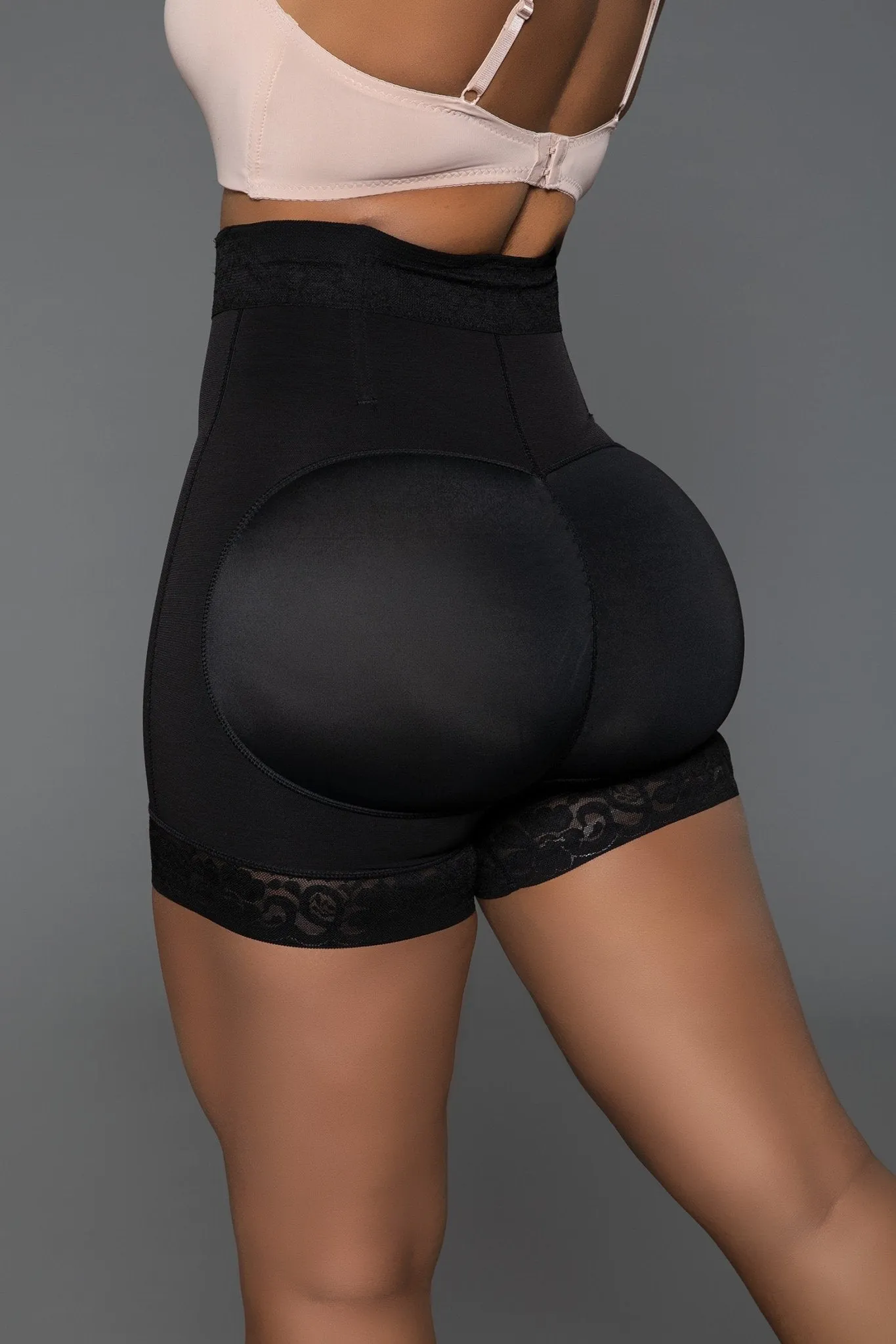 BeWicked Women's Hug Me Close Bodyshaper 2342