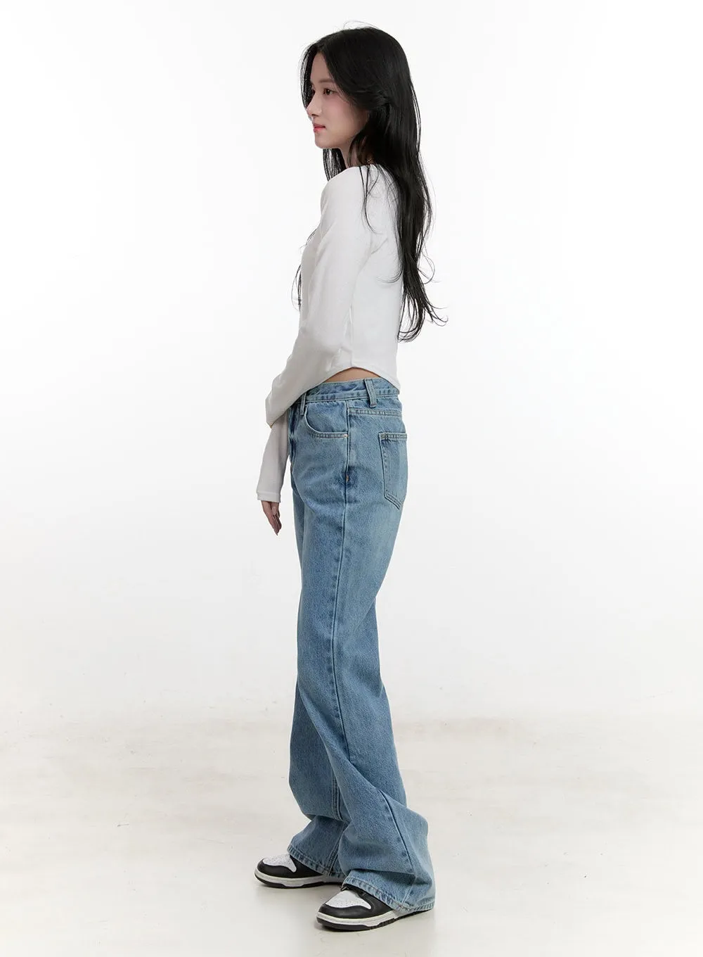 Slim-Fit Graphic Top CF528