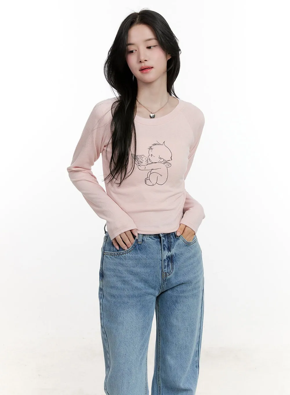 Slim-Fit Graphic Top CF528