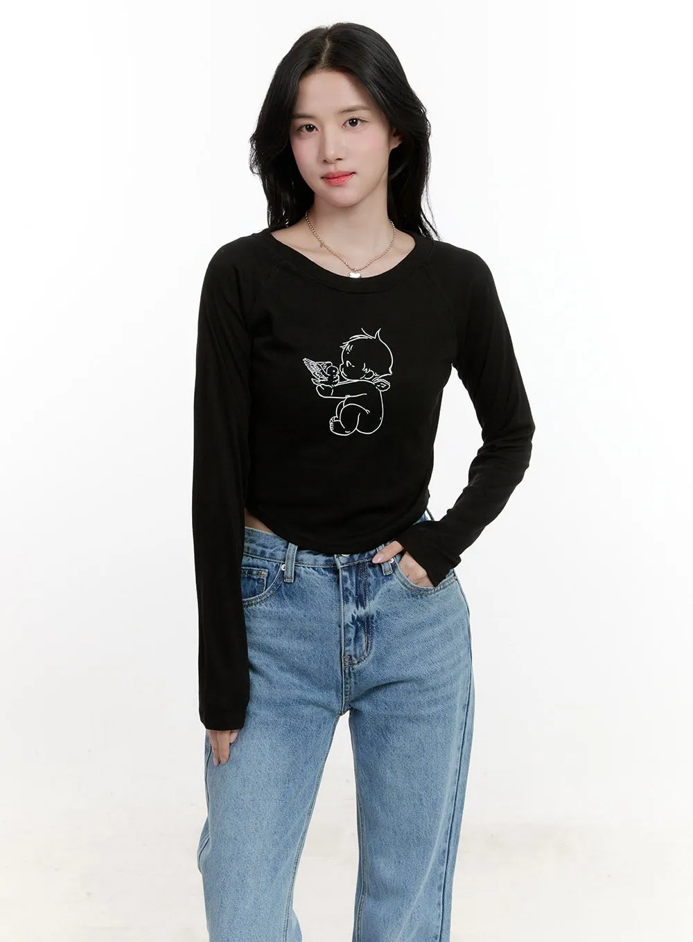 Slim-Fit Graphic Top CF528