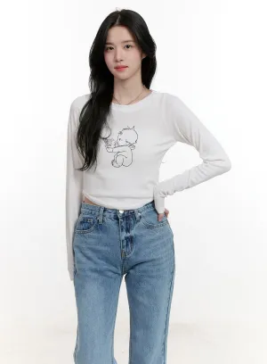 Slim-Fit Graphic Top CF528