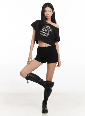 Slim-Fit Ribbed Shorts CA514