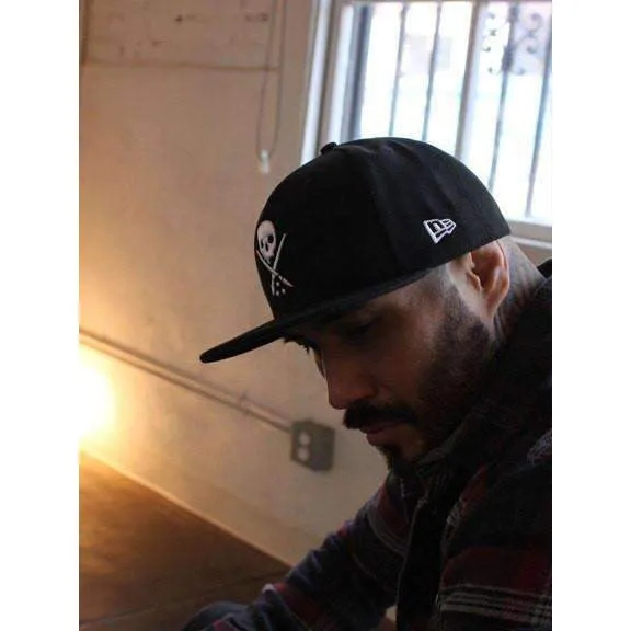 Sullen Badge Eternal Black Stretched Fitted Cap