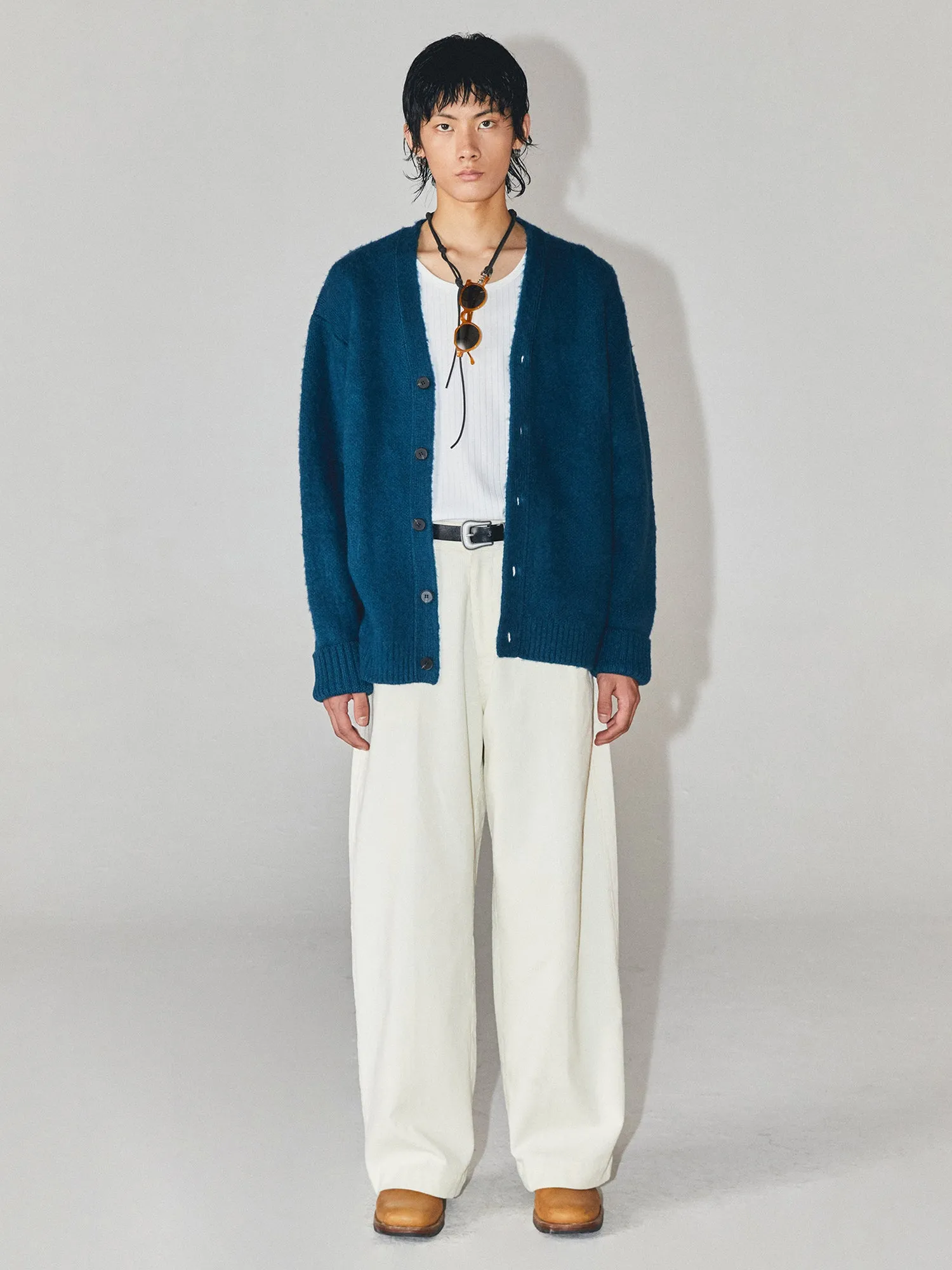 V-neck simple cardigan