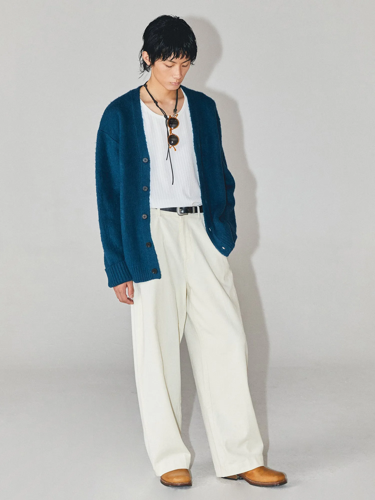 V-neck simple cardigan