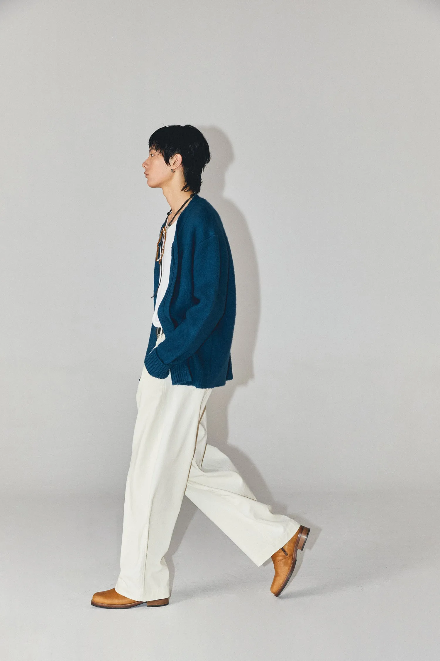 V-neck simple cardigan