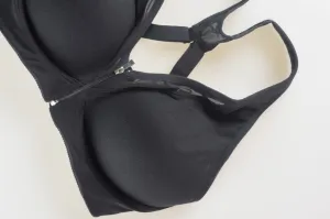 Victoria's Secret Full Coverage Sport Bra Front-Close Sport Bra Negro 38C