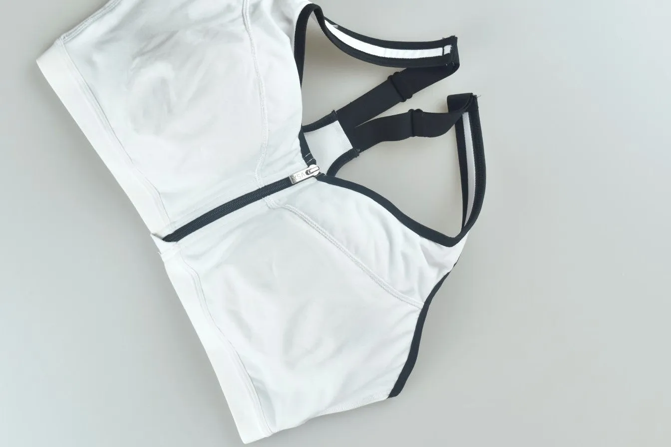 Victoria's Secret Full Coverage Sport Bra Front Close Sport Bra Negro Blanco 38D